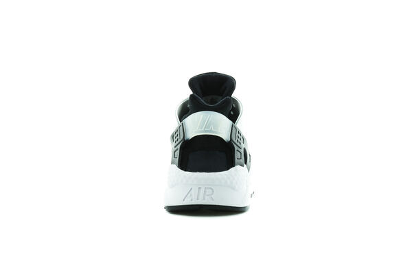 Girl huaraches black hot sale and white